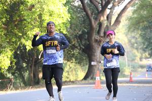 BIB: 413
                            <button type="button" onclick="openModal(7200601)" class="btn btn-primary btn-sm float-right btn-popup" data-toggle="modal" data-target=".modal-high-quality">
                        <i class="fas fa-shopping-cart"></i> Add to Cart
                    </button>
                                            <button type="button" onclick="isThisMe(7200601, true)" class="btn btn-success btn-sm float-right btn-popup btn-isme hidden" data-toggle="tooltip" data-placement="bottom" title="นี่คือรูปของคุณใช่ไหม คลิกที่นี่เพื่อเอาเข้าอัลบั้ม">
                        <i class="fas fa-plus"></i> Add to album
                    </button>
                    <button type="button" onclick="isThisMe(7200601, false)" class="btn btn-warning btn-sm float-right btn-popup btn-isnotme hidden">
                        <i class="fas fa-ban"></i> Remove from album
                    </button>