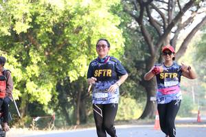 BIB: 7399, 7051
                            <button type="button" onclick="openModal(7200901)" class="btn btn-primary btn-sm float-right btn-popup" data-toggle="modal" data-target=".modal-high-quality">
                        <i class="fas fa-shopping-cart"></i> Add to Cart
                    </button>
                                            <button type="button" onclick="isThisMe(7200901, true)" class="btn btn-success btn-sm float-right btn-popup btn-isme hidden" data-toggle="tooltip" data-placement="bottom" title="นี่คือรูปของคุณใช่ไหม คลิกที่นี่เพื่อเอาเข้าอัลบั้ม">
                        <i class="fas fa-plus"></i> Add to album
                    </button>
                    <button type="button" onclick="isThisMe(7200901, false)" class="btn btn-warning btn-sm float-right btn-popup btn-isnotme hidden">
                        <i class="fas fa-ban"></i> Remove from album
                    </button>