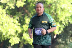 BIB: 7488
                            <button type="button" onclick="openModal(7200087)" class="btn btn-primary btn-sm float-right btn-popup" data-toggle="modal" data-target=".modal-high-quality">
                        <i class="fas fa-shopping-cart"></i> Add to Cart
                    </button>
                                            <button type="button" onclick="isThisMe(7200087, true)" class="btn btn-success btn-sm float-right btn-popup btn-isme hidden" data-toggle="tooltip" data-placement="bottom" title="นี่คือรูปของคุณใช่ไหม คลิกที่นี่เพื่อเอาเข้าอัลบั้ม">
                        <i class="fas fa-plus"></i> Add to album
                    </button>
                    <button type="button" onclick="isThisMe(7200087, false)" class="btn btn-warning btn-sm float-right btn-popup btn-isnotme hidden">
                        <i class="fas fa-ban"></i> Remove from album
                    </button>