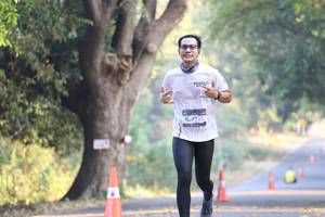 BIB: 395
                            <button type="button" onclick="openModal(7193210)" class="btn btn-primary btn-sm float-right btn-popup" data-toggle="modal" data-target=".modal-high-quality">
                        <i class="fas fa-shopping-cart"></i> Add to Cart
                    </button>
                                            <button type="button" onclick="isThisMe(7193210, true)" class="btn btn-success btn-sm float-right btn-popup btn-isme hidden" data-toggle="tooltip" data-placement="bottom" title="นี่คือรูปของคุณใช่ไหม คลิกที่นี่เพื่อเอาเข้าอัลบั้ม">
                        <i class="fas fa-plus"></i> Add to album
                    </button>
                    <button type="button" onclick="isThisMe(7193210, false)" class="btn btn-warning btn-sm float-right btn-popup btn-isnotme hidden">
                        <i class="fas fa-ban"></i> Remove from album
                    </button>