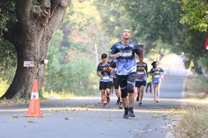 BIB: 7210
                            <button type="button" onclick="openModal(7198266)" class="btn btn-primary btn-sm float-right btn-popup" data-toggle="modal" data-target=".modal-high-quality">
                        <i class="fas fa-shopping-cart"></i> Add to Cart
                    </button>
                                            <button type="button" onclick="isThisMe(7198266, true)" class="btn btn-success btn-sm float-right btn-popup btn-isme hidden" data-toggle="tooltip" data-placement="bottom" title="นี่คือรูปของคุณใช่ไหม คลิกที่นี่เพื่อเอาเข้าอัลบั้ม">
                        <i class="fas fa-plus"></i> Add to album
                    </button>
                    <button type="button" onclick="isThisMe(7198266, false)" class="btn btn-warning btn-sm float-right btn-popup btn-isnotme hidden">
                        <i class="fas fa-ban"></i> Remove from album
                    </button>