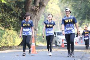 BIB: 018, 7094
                            <button type="button" onclick="openModal(7200814)" class="btn btn-primary btn-sm float-right btn-popup" data-toggle="modal" data-target=".modal-high-quality">
                        <i class="fas fa-shopping-cart"></i> Add to Cart
                    </button>
                                            <button type="button" onclick="isThisMe(7200814, true)" class="btn btn-success btn-sm float-right btn-popup btn-isme hidden" data-toggle="tooltip" data-placement="bottom" title="นี่คือรูปของคุณใช่ไหม คลิกที่นี่เพื่อเอาเข้าอัลบั้ม">
                        <i class="fas fa-plus"></i> Add to album
                    </button>
                    <button type="button" onclick="isThisMe(7200814, false)" class="btn btn-warning btn-sm float-right btn-popup btn-isnotme hidden">
                        <i class="fas fa-ban"></i> Remove from album
                    </button>