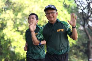 BIB: 
                            <button type="button" onclick="openModal(7199244)" class="btn btn-primary btn-sm float-right btn-popup" data-toggle="modal" data-target=".modal-high-quality">
                        <i class="fas fa-shopping-cart"></i> Add to Cart
                    </button>
                                            <button type="button" onclick="isThisMe(7199244, true)" class="btn btn-success btn-sm float-right btn-popup btn-isme hidden" data-toggle="tooltip" data-placement="bottom" title="นี่คือรูปของคุณใช่ไหม คลิกที่นี่เพื่อเอาเข้าอัลบั้ม">
                        <i class="fas fa-plus"></i> Add to album
                    </button>
                    <button type="button" onclick="isThisMe(7199244, false)" class="btn btn-warning btn-sm float-right btn-popup btn-isnotme hidden">
                        <i class="fas fa-ban"></i> Remove from album
                    </button>