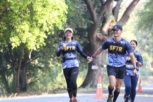 BIB: 738
                            <button type="button" onclick="openModal(7201917)" class="btn btn-primary btn-sm float-right btn-popup" data-toggle="modal" data-target=".modal-high-quality">
                        <i class="fas fa-shopping-cart"></i> Add to Cart
                    </button>
                                            <button type="button" onclick="isThisMe(7201917, true)" class="btn btn-success btn-sm float-right btn-popup btn-isme hidden" data-toggle="tooltip" data-placement="bottom" title="นี่คือรูปของคุณใช่ไหม คลิกที่นี่เพื่อเอาเข้าอัลบั้ม">
                        <i class="fas fa-plus"></i> Add to album
                    </button>
                    <button type="button" onclick="isThisMe(7201917, false)" class="btn btn-warning btn-sm float-right btn-popup btn-isnotme hidden">
                        <i class="fas fa-ban"></i> Remove from album
                    </button>