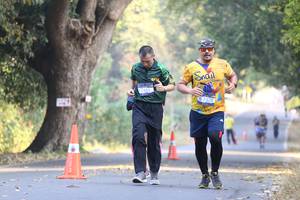 BIB: 220
                            <button type="button" onclick="openModal(7198902)" class="btn btn-primary btn-sm float-right btn-popup" data-toggle="modal" data-target=".modal-high-quality">
                        <i class="fas fa-shopping-cart"></i> Add to Cart
                    </button>
                                            <button type="button" onclick="isThisMe(7198902, true)" class="btn btn-success btn-sm float-right btn-popup btn-isme hidden" data-toggle="tooltip" data-placement="bottom" title="นี่คือรูปของคุณใช่ไหม คลิกที่นี่เพื่อเอาเข้าอัลบั้ม">
                        <i class="fas fa-plus"></i> Add to album
                    </button>
                    <button type="button" onclick="isThisMe(7198902, false)" class="btn btn-warning btn-sm float-right btn-popup btn-isnotme hidden">
                        <i class="fas fa-ban"></i> Remove from album
                    </button>