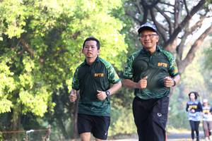 BIB: 
                            <button type="button" onclick="openModal(7199264)" class="btn btn-primary btn-sm float-right btn-popup" data-toggle="modal" data-target=".modal-high-quality">
                        <i class="fas fa-shopping-cart"></i> Add to Cart
                    </button>
                                            <button type="button" onclick="isThisMe(7199264, true)" class="btn btn-success btn-sm float-right btn-popup btn-isme hidden" data-toggle="tooltip" data-placement="bottom" title="นี่คือรูปของคุณใช่ไหม คลิกที่นี่เพื่อเอาเข้าอัลบั้ม">
                        <i class="fas fa-plus"></i> Add to album
                    </button>
                    <button type="button" onclick="isThisMe(7199264, false)" class="btn btn-warning btn-sm float-right btn-popup btn-isnotme hidden">
                        <i class="fas fa-ban"></i> Remove from album
                    </button>