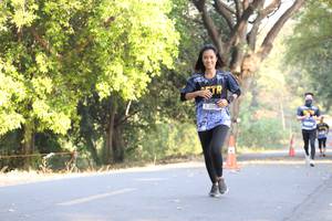 BIB: 2050
                            <button type="button" onclick="openModal(7202919)" class="btn btn-primary btn-sm float-right btn-popup" data-toggle="modal" data-target=".modal-high-quality">
                        <i class="fas fa-shopping-cart"></i> Add to Cart
                    </button>
                                            <button type="button" onclick="isThisMe(7202919, true)" class="btn btn-success btn-sm float-right btn-popup btn-isme hidden" data-toggle="tooltip" data-placement="bottom" title="นี่คือรูปของคุณใช่ไหม คลิกที่นี่เพื่อเอาเข้าอัลบั้ม">
                        <i class="fas fa-plus"></i> Add to album
                    </button>
                    <button type="button" onclick="isThisMe(7202919, false)" class="btn btn-warning btn-sm float-right btn-popup btn-isnotme hidden">
                        <i class="fas fa-ban"></i> Remove from album
                    </button>