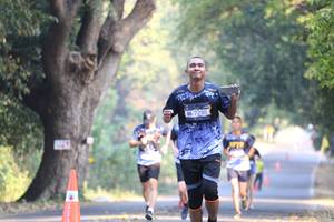 BIB: 7290
                            <button type="button" onclick="openModal(7198270)" class="btn btn-primary btn-sm float-right btn-popup" data-toggle="modal" data-target=".modal-high-quality">
                        <i class="fas fa-shopping-cart"></i> Add to Cart
                    </button>
                                            <button type="button" onclick="isThisMe(7198270, true)" class="btn btn-success btn-sm float-right btn-popup btn-isme hidden" data-toggle="tooltip" data-placement="bottom" title="นี่คือรูปของคุณใช่ไหม คลิกที่นี่เพื่อเอาเข้าอัลบั้ม">
                        <i class="fas fa-plus"></i> Add to album
                    </button>
                    <button type="button" onclick="isThisMe(7198270, false)" class="btn btn-warning btn-sm float-right btn-popup btn-isnotme hidden">
                        <i class="fas fa-ban"></i> Remove from album
                    </button>