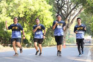 BIB: 2046
                            <button type="button" onclick="openModal(7200811)" class="btn btn-primary btn-sm float-right btn-popup" data-toggle="modal" data-target=".modal-high-quality">
                        <i class="fas fa-shopping-cart"></i> Add to Cart
                    </button>
                                            <button type="button" onclick="isThisMe(7200811, true)" class="btn btn-success btn-sm float-right btn-popup btn-isme hidden" data-toggle="tooltip" data-placement="bottom" title="นี่คือรูปของคุณใช่ไหม คลิกที่นี่เพื่อเอาเข้าอัลบั้ม">
                        <i class="fas fa-plus"></i> Add to album
                    </button>
                    <button type="button" onclick="isThisMe(7200811, false)" class="btn btn-warning btn-sm float-right btn-popup btn-isnotme hidden">
                        <i class="fas fa-ban"></i> Remove from album
                    </button>