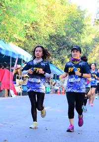 BIB: 033, 7222
                            <button type="button" onclick="openModal(7204751)" class="btn btn-primary btn-sm float-right btn-popup" data-toggle="modal" data-target=".modal-high-quality">
                        <i class="fas fa-shopping-cart"></i> Add to Cart
                    </button>
                                            <button type="button" onclick="isThisMe(7204751, true)" class="btn btn-success btn-sm float-right btn-popup btn-isme hidden" data-toggle="tooltip" data-placement="bottom" title="นี่คือรูปของคุณใช่ไหม คลิกที่นี่เพื่อเอาเข้าอัลบั้ม">
                        <i class="fas fa-plus"></i> Add to album
                    </button>
                    <button type="button" onclick="isThisMe(7204751, false)" class="btn btn-warning btn-sm float-right btn-popup btn-isnotme hidden">
                        <i class="fas fa-ban"></i> Remove from album
                    </button>