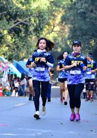 BIB: 7222, 2833
                            <button type="button" onclick="openModal(7204735)" class="btn btn-primary btn-sm float-right btn-popup" data-toggle="modal" data-target=".modal-high-quality">
                        <i class="fas fa-shopping-cart"></i> Add to Cart
                    </button>
                                            <button type="button" onclick="isThisMe(7204735, true)" class="btn btn-success btn-sm float-right btn-popup btn-isme hidden" data-toggle="tooltip" data-placement="bottom" title="นี่คือรูปของคุณใช่ไหม คลิกที่นี่เพื่อเอาเข้าอัลบั้ม">
                        <i class="fas fa-plus"></i> Add to album
                    </button>
                    <button type="button" onclick="isThisMe(7204735, false)" class="btn btn-warning btn-sm float-right btn-popup btn-isnotme hidden">
                        <i class="fas fa-ban"></i> Remove from album
                    </button>