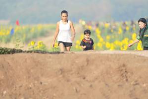 BIB: 
                            <button type="button" onclick="openModal(7169135)" class="btn btn-primary btn-sm float-right btn-popup" data-toggle="modal" data-target=".modal-high-quality">
                        <i class="fas fa-shopping-cart"></i> Add to Cart
                    </button>
                                            <button type="button" onclick="isThisMe(7169135, true)" class="btn btn-success btn-sm float-right btn-popup btn-isme hidden" data-toggle="tooltip" data-placement="bottom" title="นี่คือรูปของคุณใช่ไหม คลิกที่นี่เพื่อเอาเข้าอัลบั้ม">
                        <i class="fas fa-plus"></i> Add to album
                    </button>
                    <button type="button" onclick="isThisMe(7169135, false)" class="btn btn-warning btn-sm float-right btn-popup btn-isnotme hidden">
                        <i class="fas fa-ban"></i> Remove from album
                    </button>