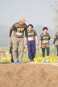 BIB: 3091
                            <button type="button" onclick="openModal(7169497)" class="btn btn-primary btn-sm float-right btn-popup" data-toggle="modal" data-target=".modal-high-quality">
                        <i class="fas fa-shopping-cart"></i> Add to Cart
                    </button>
                                            <button type="button" onclick="isThisMe(7169497, true)" class="btn btn-success btn-sm float-right btn-popup btn-isme hidden" data-toggle="tooltip" data-placement="bottom" title="นี่คือรูปของคุณใช่ไหม คลิกที่นี่เพื่อเอาเข้าอัลบั้ม">
                        <i class="fas fa-plus"></i> Add to album
                    </button>
                    <button type="button" onclick="isThisMe(7169497, false)" class="btn btn-warning btn-sm float-right btn-popup btn-isnotme hidden">
                        <i class="fas fa-ban"></i> Remove from album
                    </button>