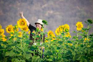 BIB: 
                            <button type="button" onclick="openModal(7219655)" class="btn btn-primary btn-sm float-right btn-popup" data-toggle="modal" data-target=".modal-high-quality">
                        <i class="fas fa-shopping-cart"></i> Add to Cart
                    </button>
                                            <button type="button" onclick="isThisMe(7219655, true)" class="btn btn-success btn-sm float-right btn-popup btn-isme hidden" data-toggle="tooltip" data-placement="bottom" title="นี่คือรูปของคุณใช่ไหม คลิกที่นี่เพื่อเอาเข้าอัลบั้ม">
                        <i class="fas fa-plus"></i> Add to album
                    </button>
                    <button type="button" onclick="isThisMe(7219655, false)" class="btn btn-warning btn-sm float-right btn-popup btn-isnotme hidden">
                        <i class="fas fa-ban"></i> Remove from album
                    </button>