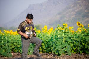 BIB: 3103
                            <button type="button" onclick="openModal(7219658)" class="btn btn-primary btn-sm float-right btn-popup" data-toggle="modal" data-target=".modal-high-quality">
                        <i class="fas fa-shopping-cart"></i> Add to Cart
                    </button>
                                            <button type="button" onclick="isThisMe(7219658, true)" class="btn btn-success btn-sm float-right btn-popup btn-isme hidden" data-toggle="tooltip" data-placement="bottom" title="นี่คือรูปของคุณใช่ไหม คลิกที่นี่เพื่อเอาเข้าอัลบั้ม">
                        <i class="fas fa-plus"></i> Add to album
                    </button>
                    <button type="button" onclick="isThisMe(7219658, false)" class="btn btn-warning btn-sm float-right btn-popup btn-isnotme hidden">
                        <i class="fas fa-ban"></i> Remove from album
                    </button>