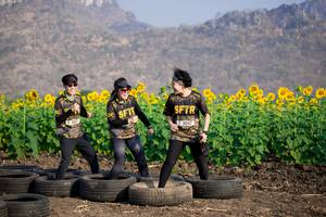 BIB: 3042
                            <button type="button" onclick="openModal(7219687)" class="btn btn-primary btn-sm float-right btn-popup" data-toggle="modal" data-target=".modal-high-quality">
                        <i class="fas fa-shopping-cart"></i> Add to Cart
                    </button>
                                            <button type="button" onclick="isThisMe(7219687, true)" class="btn btn-success btn-sm float-right btn-popup btn-isme hidden" data-toggle="tooltip" data-placement="bottom" title="นี่คือรูปของคุณใช่ไหม คลิกที่นี่เพื่อเอาเข้าอัลบั้ม">
                        <i class="fas fa-plus"></i> Add to album
                    </button>
                    <button type="button" onclick="isThisMe(7219687, false)" class="btn btn-warning btn-sm float-right btn-popup btn-isnotme hidden">
                        <i class="fas fa-ban"></i> Remove from album
                    </button>