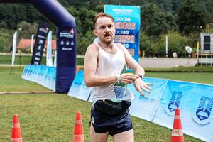 BIB: 0698, 3099
                            <button type="button" onclick="openModal(25044958)" class="btn btn-primary btn-sm float-right btn-popup" data-toggle="modal" data-target=".modal-high-quality">
                        <i class="fas fa-shopping-cart"></i> Add to Cart
                    </button>
                                            <button type="button" onclick="isThisMe(25044958, true)" class="btn btn-success btn-sm float-right btn-popup btn-isme hidden" data-toggle="tooltip" data-placement="bottom" title="นี่คือรูปของคุณใช่ไหม คลิกที่นี่เพื่อเอาเข้าอัลบั้ม">
                        <i class="fas fa-plus"></i> Add to album
                    </button>
                    <button type="button" onclick="isThisMe(25044958, false)" class="btn btn-warning btn-sm float-right btn-popup btn-isnotme hidden">
                        <i class="fas fa-ban"></i> Remove from album
                    </button>