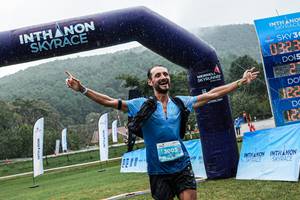 BIB: 0323, 122, 3003
                            <button type="button" onclick="openModal(25045065)" class="btn btn-primary btn-sm float-right btn-popup" data-toggle="modal" data-target=".modal-high-quality">
                        <i class="fas fa-shopping-cart"></i> Add to Cart
                    </button>
                                            <button type="button" onclick="isThisMe(25045065, true)" class="btn btn-success btn-sm float-right btn-popup btn-isme hidden" data-toggle="tooltip" data-placement="bottom" title="นี่คือรูปของคุณใช่ไหม คลิกที่นี่เพื่อเอาเข้าอัลบั้ม">
                        <i class="fas fa-plus"></i> Add to album
                    </button>
                    <button type="button" onclick="isThisMe(25045065, false)" class="btn btn-warning btn-sm float-right btn-popup btn-isnotme hidden">
                        <i class="fas fa-ban"></i> Remove from album
                    </button>