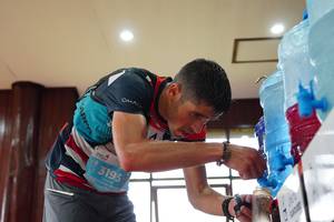 BIB: 3195
                            <button type="button" onclick="openModal(24994722)" class="btn btn-primary btn-sm float-right btn-popup" data-toggle="modal" data-target=".modal-high-quality">
                        <i class="fas fa-shopping-cart"></i> Add to Cart
                    </button>
                                            <button type="button" onclick="isThisMe(24994722, true)" class="btn btn-success btn-sm float-right btn-popup btn-isme hidden" data-toggle="tooltip" data-placement="bottom" title="นี่คือรูปของคุณใช่ไหม คลิกที่นี่เพื่อเอาเข้าอัลบั้ม">
                        <i class="fas fa-plus"></i> Add to album
                    </button>
                    <button type="button" onclick="isThisMe(24994722, false)" class="btn btn-warning btn-sm float-right btn-popup btn-isnotme hidden">
                        <i class="fas fa-ban"></i> Remove from album
                    </button>