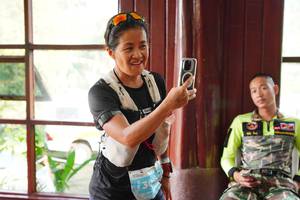 BIB: 
                            <button type="button" onclick="openModal(24999078)" class="btn btn-primary btn-sm float-right btn-popup" data-toggle="modal" data-target=".modal-high-quality">
                        <i class="fas fa-shopping-cart"></i> Add to Cart
                    </button>
                                            <button type="button" onclick="isThisMe(24999078, true)" class="btn btn-success btn-sm float-right btn-popup btn-isme hidden" data-toggle="tooltip" data-placement="bottom" title="นี่คือรูปของคุณใช่ไหม คลิกที่นี่เพื่อเอาเข้าอัลบั้ม">
                        <i class="fas fa-plus"></i> Add to album
                    </button>
                    <button type="button" onclick="isThisMe(24999078, false)" class="btn btn-warning btn-sm float-right btn-popup btn-isnotme hidden">
                        <i class="fas fa-ban"></i> Remove from album
                    </button>