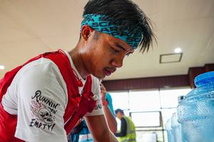 BIB: 
                            <button type="button" onclick="openModal(24998910)" class="btn btn-primary btn-sm float-right btn-popup" data-toggle="modal" data-target=".modal-high-quality">
                        <i class="fas fa-shopping-cart"></i> Add to Cart
                    </button>
                                            <button type="button" onclick="isThisMe(24998910, true)" class="btn btn-success btn-sm float-right btn-popup btn-isme hidden" data-toggle="tooltip" data-placement="bottom" title="นี่คือรูปของคุณใช่ไหม คลิกที่นี่เพื่อเอาเข้าอัลบั้ม">
                        <i class="fas fa-plus"></i> Add to album
                    </button>
                    <button type="button" onclick="isThisMe(24998910, false)" class="btn btn-warning btn-sm float-right btn-popup btn-isnotme hidden">
                        <i class="fas fa-ban"></i> Remove from album
                    </button>