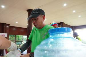 BIB: 
                            <button type="button" onclick="openModal(24999055)" class="btn btn-primary btn-sm float-right btn-popup" data-toggle="modal" data-target=".modal-high-quality">
                        <i class="fas fa-shopping-cart"></i> Add to Cart
                    </button>
                                            <button type="button" onclick="isThisMe(24999055, true)" class="btn btn-success btn-sm float-right btn-popup btn-isme hidden" data-toggle="tooltip" data-placement="bottom" title="นี่คือรูปของคุณใช่ไหม คลิกที่นี่เพื่อเอาเข้าอัลบั้ม">
                        <i class="fas fa-plus"></i> Add to album
                    </button>
                    <button type="button" onclick="isThisMe(24999055, false)" class="btn btn-warning btn-sm float-right btn-popup btn-isnotme hidden">
                        <i class="fas fa-ban"></i> Remove from album
                    </button>