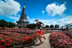 BIB: 1909
                            <button type="button" onclick="openModal(25015956)" class="btn btn-primary btn-sm float-right btn-popup" data-toggle="modal" data-target=".modal-high-quality">
                        <i class="fas fa-shopping-cart"></i> Add to Cart
                    </button>
                                            <button type="button" onclick="isThisMe(25015956, true)" class="btn btn-success btn-sm float-right btn-popup btn-isme hidden" data-toggle="tooltip" data-placement="bottom" title="นี่คือรูปของคุณใช่ไหม คลิกที่นี่เพื่อเอาเข้าอัลบั้ม">
                        <i class="fas fa-plus"></i> Add to album
                    </button>
                    <button type="button" onclick="isThisMe(25015956, false)" class="btn btn-warning btn-sm float-right btn-popup btn-isnotme hidden">
                        <i class="fas fa-ban"></i> Remove from album
                    </button>