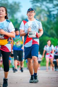 BIB: 6052
                            <button type="button" onclick="openModal(5823559)" class="btn btn-primary btn-sm float-right btn-popup" data-toggle="modal" data-target=".modal-high-quality">
                        <i class="fas fa-shopping-cart"></i> Add to Cart
                    </button>
                                            <button type="button" onclick="isThisMe(5823559, true)" class="btn btn-success btn-sm float-right btn-popup btn-isme hidden" data-toggle="tooltip" data-placement="bottom" title="นี่คือรูปของคุณใช่ไหม คลิกที่นี่เพื่อเอาเข้าอัลบั้ม">
                        <i class="fas fa-plus"></i> Add to album
                    </button>
                    <button type="button" onclick="isThisMe(5823559, false)" class="btn btn-warning btn-sm float-right btn-popup btn-isnotme hidden">
                        <i class="fas fa-ban"></i> Remove from album
                    </button>