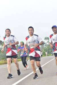 BIB: 2312, 624, 6162
                            <button type="button" onclick="openModal(5839873)" class="btn btn-primary btn-sm float-right btn-popup" data-toggle="modal" data-target=".modal-high-quality">
                        <i class="fas fa-shopping-cart"></i> Add to Cart
                    </button>
                                            <button type="button" onclick="isThisMe(5839873, true)" class="btn btn-success btn-sm float-right btn-popup btn-isme hidden" data-toggle="tooltip" data-placement="bottom" title="นี่คือรูปของคุณใช่ไหม คลิกที่นี่เพื่อเอาเข้าอัลบั้ม">
                        <i class="fas fa-plus"></i> Add to album
                    </button>
                    <button type="button" onclick="isThisMe(5839873, false)" class="btn btn-warning btn-sm float-right btn-popup btn-isnotme hidden">
                        <i class="fas fa-ban"></i> Remove from album
                    </button>