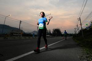 BIB: 6178
                            <button type="button" onclick="openModal(233639)" class="btn btn-primary btn-sm float-right btn-popup" data-toggle="modal" data-target=".modal-high-quality">
                        <i class="fas fa-shopping-cart"></i> Add to Cart
                    </button>
                                            <button type="button" onclick="isThisMe(233639, true)" class="btn btn-success btn-sm float-right btn-popup btn-isme hidden" data-toggle="tooltip" data-placement="bottom" title="นี่คือรูปของคุณใช่ไหม คลิกที่นี่เพื่อเอาเข้าอัลบั้ม">
                        <i class="fas fa-plus"></i> Add to album
                    </button>
                    <button type="button" onclick="isThisMe(233639, false)" class="btn btn-warning btn-sm float-right btn-popup btn-isnotme hidden">
                        <i class="fas fa-ban"></i> Remove from album
                    </button>