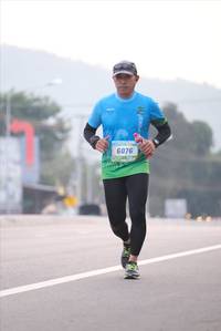 BIB: 6076
                            <button type="button" onclick="openModal(277798)" class="btn btn-primary btn-sm float-right btn-popup" data-toggle="modal" data-target=".modal-high-quality">
                        <i class="fas fa-shopping-cart"></i> Add to Cart
                    </button>
                                            <button type="button" onclick="isThisMe(277798, true)" class="btn btn-success btn-sm float-right btn-popup btn-isme hidden" data-toggle="tooltip" data-placement="bottom" title="นี่คือรูปของคุณใช่ไหม คลิกที่นี่เพื่อเอาเข้าอัลบั้ม">
                        <i class="fas fa-plus"></i> Add to album
                    </button>
                    <button type="button" onclick="isThisMe(277798, false)" class="btn btn-warning btn-sm float-right btn-popup btn-isnotme hidden">
                        <i class="fas fa-ban"></i> Remove from album
                    </button>