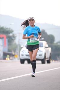 BIB: 6202
                            <button type="button" onclick="openModal(276234)" class="btn btn-primary btn-sm float-right btn-popup" data-toggle="modal" data-target=".modal-high-quality">
                        <i class="fas fa-shopping-cart"></i> Add to Cart
                    </button>
                                            <button type="button" onclick="isThisMe(276234, true)" class="btn btn-success btn-sm float-right btn-popup btn-isme hidden" data-toggle="tooltip" data-placement="bottom" title="นี่คือรูปของคุณใช่ไหม คลิกที่นี่เพื่อเอาเข้าอัลบั้ม">
                        <i class="fas fa-plus"></i> Add to album
                    </button>
                    <button type="button" onclick="isThisMe(276234, false)" class="btn btn-warning btn-sm float-right btn-popup btn-isnotme hidden">
                        <i class="fas fa-ban"></i> Remove from album
                    </button>