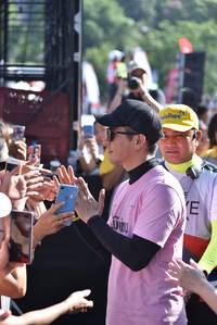 BIB: 
                            <button type="button" onclick="openModal(5453152)" class="btn btn-primary btn-sm float-right btn-popup" data-toggle="modal" data-target=".modal-high-quality">
                        <i class="fas fa-shopping-cart"></i> Add to Cart
                    </button>
                                            <button type="button" onclick="isThisMe(5453152, true)" class="btn btn-success btn-sm float-right btn-popup btn-isme hidden" data-toggle="tooltip" data-placement="bottom" title="นี่คือรูปของคุณใช่ไหม คลิกที่นี่เพื่อเอาเข้าอัลบั้ม">
                        <i class="fas fa-plus"></i> Add to album
                    </button>
                    <button type="button" onclick="isThisMe(5453152, false)" class="btn btn-warning btn-sm float-right btn-popup btn-isnotme hidden">
                        <i class="fas fa-ban"></i> Remove from album
                    </button>