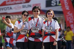 BIB: 727, 7199
                            <button type="button" onclick="openModal(5464932)" class="btn btn-primary btn-sm float-right btn-popup" data-toggle="modal" data-target=".modal-high-quality">
                        <i class="fas fa-shopping-cart"></i> Add to Cart
                    </button>
                                            <button type="button" onclick="isThisMe(5464932, true)" class="btn btn-success btn-sm float-right btn-popup btn-isme hidden" data-toggle="tooltip" data-placement="bottom" title="นี่คือรูปของคุณใช่ไหม คลิกที่นี่เพื่อเอาเข้าอัลบั้ม">
                        <i class="fas fa-plus"></i> Add to album
                    </button>
                    <button type="button" onclick="isThisMe(5464932, false)" class="btn btn-warning btn-sm float-right btn-popup btn-isnotme hidden">
                        <i class="fas fa-ban"></i> Remove from album
                    </button>