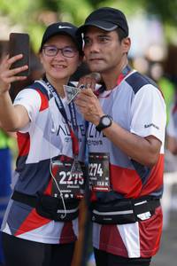 BIB: 274, 2275, 128
                            <button type="button" onclick="openModal(5464915)" class="btn btn-primary btn-sm float-right btn-popup" data-toggle="modal" data-target=".modal-high-quality">
                        <i class="fas fa-shopping-cart"></i> Add to Cart
                    </button>
                                            <button type="button" onclick="isThisMe(5464915, true)" class="btn btn-success btn-sm float-right btn-popup btn-isme hidden" data-toggle="tooltip" data-placement="bottom" title="นี่คือรูปของคุณใช่ไหม คลิกที่นี่เพื่อเอาเข้าอัลบั้ม">
                        <i class="fas fa-plus"></i> Add to album
                    </button>
                    <button type="button" onclick="isThisMe(5464915, false)" class="btn btn-warning btn-sm float-right btn-popup btn-isnotme hidden">
                        <i class="fas fa-ban"></i> Remove from album
                    </button>