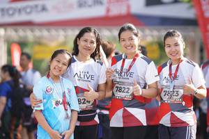 BIB: 7822, 723, 824
                            <button type="button" onclick="openModal(5464918)" class="btn btn-primary btn-sm float-right btn-popup" data-toggle="modal" data-target=".modal-high-quality">
                        <i class="fas fa-shopping-cart"></i> Add to Cart
                    </button>
                                            <button type="button" onclick="isThisMe(5464918, true)" class="btn btn-success btn-sm float-right btn-popup btn-isme hidden" data-toggle="tooltip" data-placement="bottom" title="นี่คือรูปของคุณใช่ไหม คลิกที่นี่เพื่อเอาเข้าอัลบั้ม">
                        <i class="fas fa-plus"></i> Add to album
                    </button>
                    <button type="button" onclick="isThisMe(5464918, false)" class="btn btn-warning btn-sm float-right btn-popup btn-isnotme hidden">
                        <i class="fas fa-ban"></i> Remove from album
                    </button>