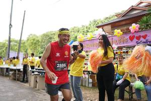 BIB: 2886
                            <button type="button" onclick="openModal(5395591)" class="btn btn-primary btn-sm float-right btn-popup" data-toggle="modal" data-target=".modal-high-quality">
                        <i class="fas fa-shopping-cart"></i> Add to Cart
                    </button>
                                            <button type="button" onclick="isThisMe(5395591, true)" class="btn btn-success btn-sm float-right btn-popup btn-isme hidden" data-toggle="tooltip" data-placement="bottom" title="นี่คือรูปของคุณใช่ไหม คลิกที่นี่เพื่อเอาเข้าอัลบั้ม">
                        <i class="fas fa-plus"></i> Add to album
                    </button>
                    <button type="button" onclick="isThisMe(5395591, false)" class="btn btn-warning btn-sm float-right btn-popup btn-isnotme hidden">
                        <i class="fas fa-ban"></i> Remove from album
                    </button>