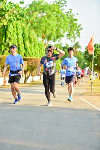 BIB: 6261
                            <button type="button" onclick="openModal(3362075)" class="btn btn-primary btn-sm float-right btn-popup" data-toggle="modal" data-target=".modal-high-quality">
                        <i class="fas fa-shopping-cart"></i> Add to Cart
                    </button>
                                            <button type="button" onclick="isThisMe(3362075, true)" class="btn btn-success btn-sm float-right btn-popup btn-isme hidden" data-toggle="tooltip" data-placement="bottom" title="นี่คือรูปของคุณใช่ไหม คลิกที่นี่เพื่อเอาเข้าอัลบั้ม">
                        <i class="fas fa-plus"></i> Add to album
                    </button>
                    <button type="button" onclick="isThisMe(3362075, false)" class="btn btn-warning btn-sm float-right btn-popup btn-isnotme hidden">
                        <i class="fas fa-ban"></i> Remove from album
                    </button>