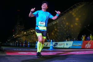 BIB: 6087
                            <button type="button" onclick="openModal(3139237)" class="btn btn-primary btn-sm float-right btn-popup" data-toggle="modal" data-target=".modal-high-quality">
                        <i class="fas fa-shopping-cart"></i> Add to Cart
                    </button>
                                            <button type="button" onclick="isThisMe(3139237, true)" class="btn btn-success btn-sm float-right btn-popup btn-isme hidden" data-toggle="tooltip" data-placement="bottom" title="นี่คือรูปของคุณใช่ไหม คลิกที่นี่เพื่อเอาเข้าอัลบั้ม">
                        <i class="fas fa-plus"></i> Add to album
                    </button>
                    <button type="button" onclick="isThisMe(3139237, false)" class="btn btn-warning btn-sm float-right btn-popup btn-isnotme hidden">
                        <i class="fas fa-ban"></i> Remove from album
                    </button>