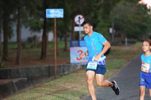 BIB: 6033
                            <button type="button" onclick="openModal(3374316)" class="btn btn-primary btn-sm float-right btn-popup" data-toggle="modal" data-target=".modal-high-quality">
                        <i class="fas fa-shopping-cart"></i> Add to Cart
                    </button>
                                            <button type="button" onclick="isThisMe(3374316, true)" class="btn btn-success btn-sm float-right btn-popup btn-isme hidden" data-toggle="tooltip" data-placement="bottom" title="นี่คือรูปของคุณใช่ไหม คลิกที่นี่เพื่อเอาเข้าอัลบั้ม">
                        <i class="fas fa-plus"></i> Add to album
                    </button>
                    <button type="button" onclick="isThisMe(3374316, false)" class="btn btn-warning btn-sm float-right btn-popup btn-isnotme hidden">
                        <i class="fas fa-ban"></i> Remove from album
                    </button>