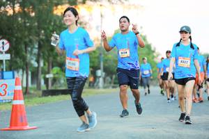 BIB: 9228, 9322, 596
                            <button type="button" onclick="openModal(3367623)" class="btn btn-primary btn-sm float-right btn-popup" data-toggle="modal" data-target=".modal-high-quality">
                        <i class="fas fa-shopping-cart"></i> Add to Cart
                    </button>
                                            <button type="button" onclick="isThisMe(3367623, true)" class="btn btn-success btn-sm float-right btn-popup btn-isme hidden" data-toggle="tooltip" data-placement="bottom" title="นี่คือรูปของคุณใช่ไหม คลิกที่นี่เพื่อเอาเข้าอัลบั้ม">
                        <i class="fas fa-plus"></i> Add to album
                    </button>
                    <button type="button" onclick="isThisMe(3367623, false)" class="btn btn-warning btn-sm float-right btn-popup btn-isnotme hidden">
                        <i class="fas fa-ban"></i> Remove from album
                    </button>