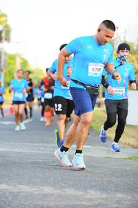 BIB: 6366, 6268
                            <button type="button" onclick="openModal(3225653)" class="btn btn-primary btn-sm float-right btn-popup" data-toggle="modal" data-target=".modal-high-quality">
                        <i class="fas fa-shopping-cart"></i> Add to Cart
                    </button>
                                            <button type="button" onclick="isThisMe(3225653, true)" class="btn btn-success btn-sm float-right btn-popup btn-isme hidden" data-toggle="tooltip" data-placement="bottom" title="นี่คือรูปของคุณใช่ไหม คลิกที่นี่เพื่อเอาเข้าอัลบั้ม">
                        <i class="fas fa-plus"></i> Add to album
                    </button>
                    <button type="button" onclick="isThisMe(3225653, false)" class="btn btn-warning btn-sm float-right btn-popup btn-isnotme hidden">
                        <i class="fas fa-ban"></i> Remove from album
                    </button>