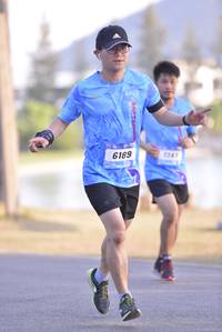 BIB: 7243, 6189
                            <button type="button" onclick="openModal(3105885)" class="btn btn-primary btn-sm float-right btn-popup" data-toggle="modal" data-target=".modal-high-quality">
                        <i class="fas fa-shopping-cart"></i> Add to Cart
                    </button>
                                            <button type="button" onclick="isThisMe(3105885, true)" class="btn btn-success btn-sm float-right btn-popup btn-isme hidden" data-toggle="tooltip" data-placement="bottom" title="นี่คือรูปของคุณใช่ไหม คลิกที่นี่เพื่อเอาเข้าอัลบั้ม">
                        <i class="fas fa-plus"></i> Add to album
                    </button>
                    <button type="button" onclick="isThisMe(3105885, false)" class="btn btn-warning btn-sm float-right btn-popup btn-isnotme hidden">
                        <i class="fas fa-ban"></i> Remove from album
                    </button>