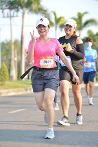 BIB: 9101
                            <button type="button" onclick="openModal(3150154)" class="btn btn-primary btn-sm float-right btn-popup" data-toggle="modal" data-target=".modal-high-quality">
                        <i class="fas fa-shopping-cart"></i> Add to Cart
                    </button>
                                            <button type="button" onclick="isThisMe(3150154, true)" class="btn btn-success btn-sm float-right btn-popup btn-isme hidden" data-toggle="tooltip" data-placement="bottom" title="นี่คือรูปของคุณใช่ไหม คลิกที่นี่เพื่อเอาเข้าอัลบั้ม">
                        <i class="fas fa-plus"></i> Add to album
                    </button>
                    <button type="button" onclick="isThisMe(3150154, false)" class="btn btn-warning btn-sm float-right btn-popup btn-isnotme hidden">
                        <i class="fas fa-ban"></i> Remove from album
                    </button>