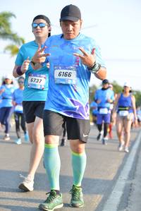 BIB: 6166, 6737
                            <button type="button" onclick="openModal(3136417)" class="btn btn-primary btn-sm float-right btn-popup" data-toggle="modal" data-target=".modal-high-quality">
                        <i class="fas fa-shopping-cart"></i> Add to Cart
                    </button>
                                            <button type="button" onclick="isThisMe(3136417, true)" class="btn btn-success btn-sm float-right btn-popup btn-isme hidden" data-toggle="tooltip" data-placement="bottom" title="นี่คือรูปของคุณใช่ไหม คลิกที่นี่เพื่อเอาเข้าอัลบั้ม">
                        <i class="fas fa-plus"></i> Add to album
                    </button>
                    <button type="button" onclick="isThisMe(3136417, false)" class="btn btn-warning btn-sm float-right btn-popup btn-isnotme hidden">
                        <i class="fas fa-ban"></i> Remove from album
                    </button>