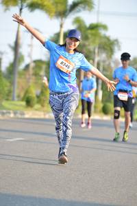 BIB: 8345
                            <button type="button" onclick="openModal(3147978)" class="btn btn-primary btn-sm float-right btn-popup" data-toggle="modal" data-target=".modal-high-quality">
                        <i class="fas fa-shopping-cart"></i> Add to Cart
                    </button>
                                            <button type="button" onclick="isThisMe(3147978, true)" class="btn btn-success btn-sm float-right btn-popup btn-isme hidden" data-toggle="tooltip" data-placement="bottom" title="นี่คือรูปของคุณใช่ไหม คลิกที่นี่เพื่อเอาเข้าอัลบั้ม">
                        <i class="fas fa-plus"></i> Add to album
                    </button>
                    <button type="button" onclick="isThisMe(3147978, false)" class="btn btn-warning btn-sm float-right btn-popup btn-isnotme hidden">
                        <i class="fas fa-ban"></i> Remove from album
                    </button>