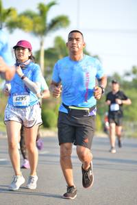 BIB: 6295
                            <button type="button" onclick="openModal(3132368)" class="btn btn-primary btn-sm float-right btn-popup" data-toggle="modal" data-target=".modal-high-quality">
                        <i class="fas fa-shopping-cart"></i> Add to Cart
                    </button>
                                            <button type="button" onclick="isThisMe(3132368, true)" class="btn btn-success btn-sm float-right btn-popup btn-isme hidden" data-toggle="tooltip" data-placement="bottom" title="นี่คือรูปของคุณใช่ไหม คลิกที่นี่เพื่อเอาเข้าอัลบั้ม">
                        <i class="fas fa-plus"></i> Add to album
                    </button>
                    <button type="button" onclick="isThisMe(3132368, false)" class="btn btn-warning btn-sm float-right btn-popup btn-isnotme hidden">
                        <i class="fas fa-ban"></i> Remove from album
                    </button>