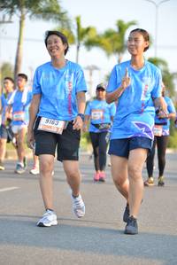 BIB: 9163
                            <button type="button" onclick="openModal(3165312)" class="btn btn-primary btn-sm float-right btn-popup" data-toggle="modal" data-target=".modal-high-quality">
                        <i class="fas fa-shopping-cart"></i> Add to Cart
                    </button>
                                            <button type="button" onclick="isThisMe(3165312, true)" class="btn btn-success btn-sm float-right btn-popup btn-isme hidden" data-toggle="tooltip" data-placement="bottom" title="นี่คือรูปของคุณใช่ไหม คลิกที่นี่เพื่อเอาเข้าอัลบั้ม">
                        <i class="fas fa-plus"></i> Add to album
                    </button>
                    <button type="button" onclick="isThisMe(3165312, false)" class="btn btn-warning btn-sm float-right btn-popup btn-isnotme hidden">
                        <i class="fas fa-ban"></i> Remove from album
                    </button>