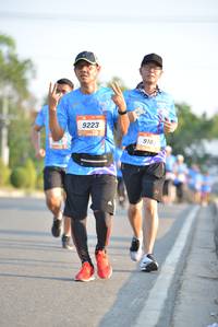 BIB: 9223, 910
                            <button type="button" onclick="openModal(3148822)" class="btn btn-primary btn-sm float-right btn-popup" data-toggle="modal" data-target=".modal-high-quality">
                        <i class="fas fa-shopping-cart"></i> Add to Cart
                    </button>
                                            <button type="button" onclick="isThisMe(3148822, true)" class="btn btn-success btn-sm float-right btn-popup btn-isme hidden" data-toggle="tooltip" data-placement="bottom" title="นี่คือรูปของคุณใช่ไหม คลิกที่นี่เพื่อเอาเข้าอัลบั้ม">
                        <i class="fas fa-plus"></i> Add to album
                    </button>
                    <button type="button" onclick="isThisMe(3148822, false)" class="btn btn-warning btn-sm float-right btn-popup btn-isnotme hidden">
                        <i class="fas fa-ban"></i> Remove from album
                    </button>