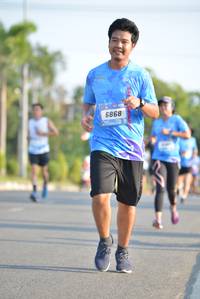 BIB: 6868
                            <button type="button" onclick="openModal(3131249)" class="btn btn-primary btn-sm float-right btn-popup" data-toggle="modal" data-target=".modal-high-quality">
                        <i class="fas fa-shopping-cart"></i> Add to Cart
                    </button>
                                            <button type="button" onclick="isThisMe(3131249, true)" class="btn btn-success btn-sm float-right btn-popup btn-isme hidden" data-toggle="tooltip" data-placement="bottom" title="นี่คือรูปของคุณใช่ไหม คลิกที่นี่เพื่อเอาเข้าอัลบั้ม">
                        <i class="fas fa-plus"></i> Add to album
                    </button>
                    <button type="button" onclick="isThisMe(3131249, false)" class="btn btn-warning btn-sm float-right btn-popup btn-isnotme hidden">
                        <i class="fas fa-ban"></i> Remove from album
                    </button>